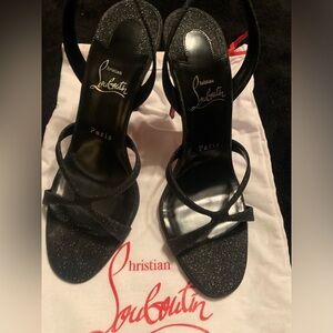 Christian Louboutin
Emilie 100 Glitter Slingback
 sz 39
Fits true sz 7 or 7 1/2